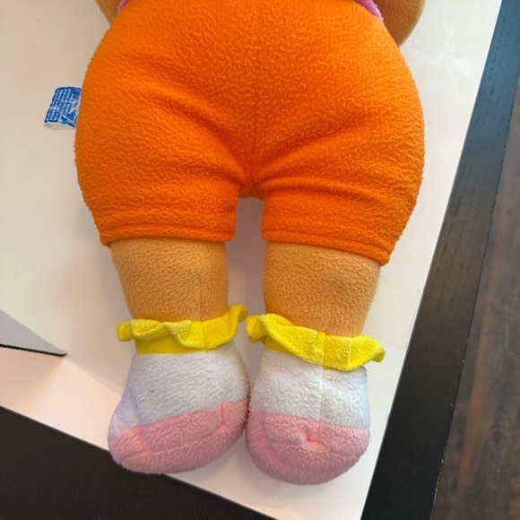 Giant 26 inch Dora the Explorer Plush - Picture 3 of 6